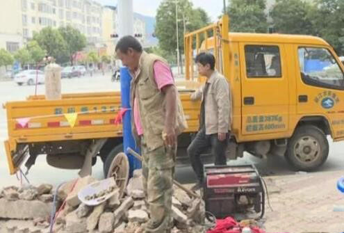 麗江東界河沿線自來水管道閥門更換完成